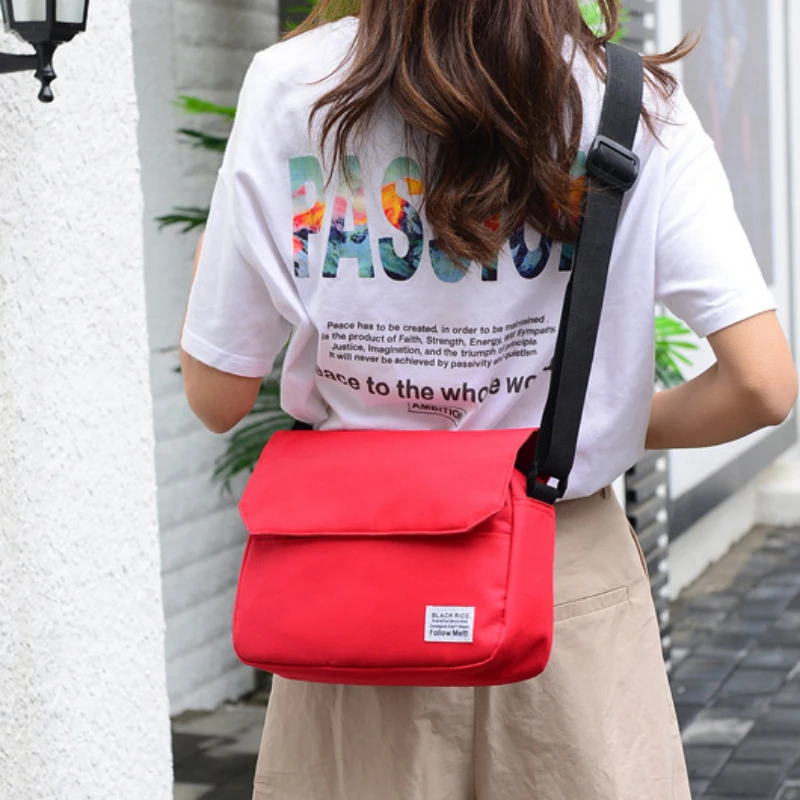 New Fashionable Flow Large Capacity Casual Lightweight Nylone Handbag Ladies Fashionable Street One Shoulder Bags