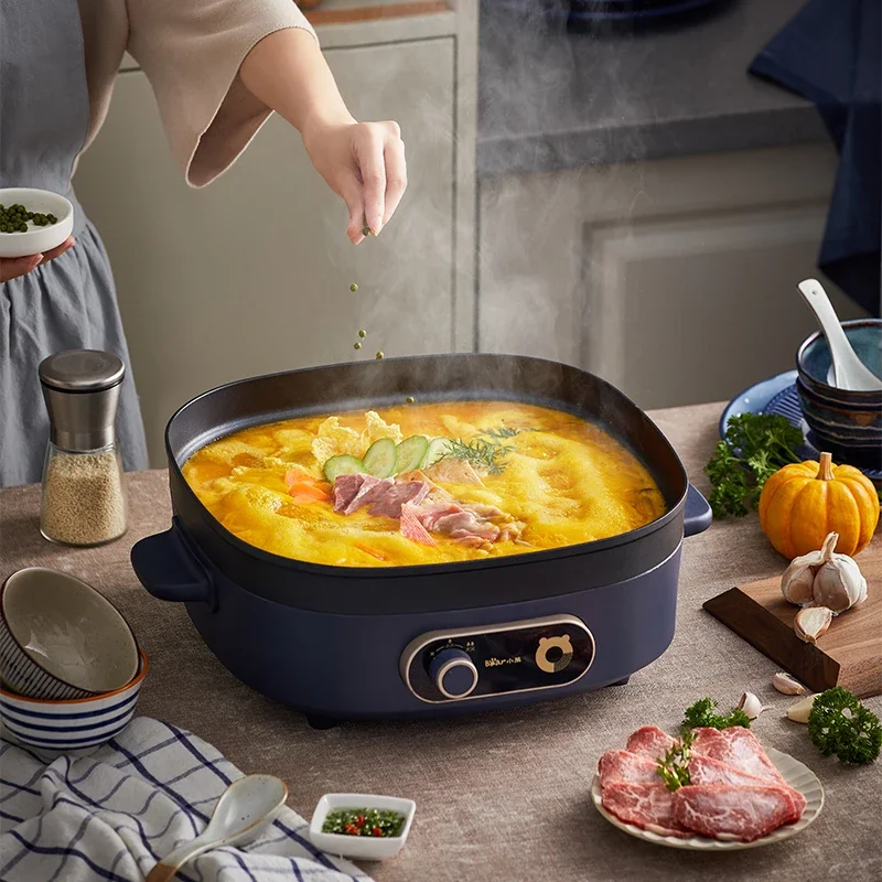 

Bear 220V/1700W DHG-P70B1 Electric Hot Pot Large Capacity Non-stick Electric Cooking Pot Multi-function Electric Frying Pan 7L
