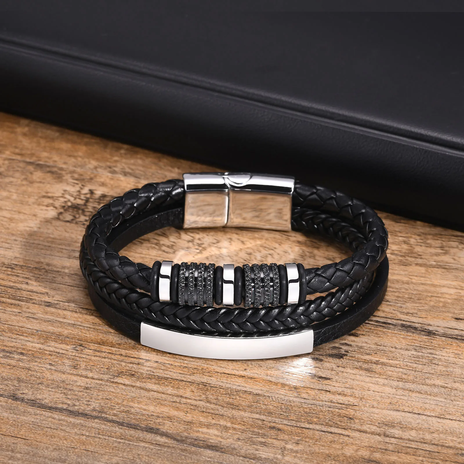 Maßgefertigtes Mehrschichtiges Lederarmband für Männer, Klassisches Metallrohr Handgeflochtenes Armband, Geschenk für Ehemann Vater Freund – Detail 3