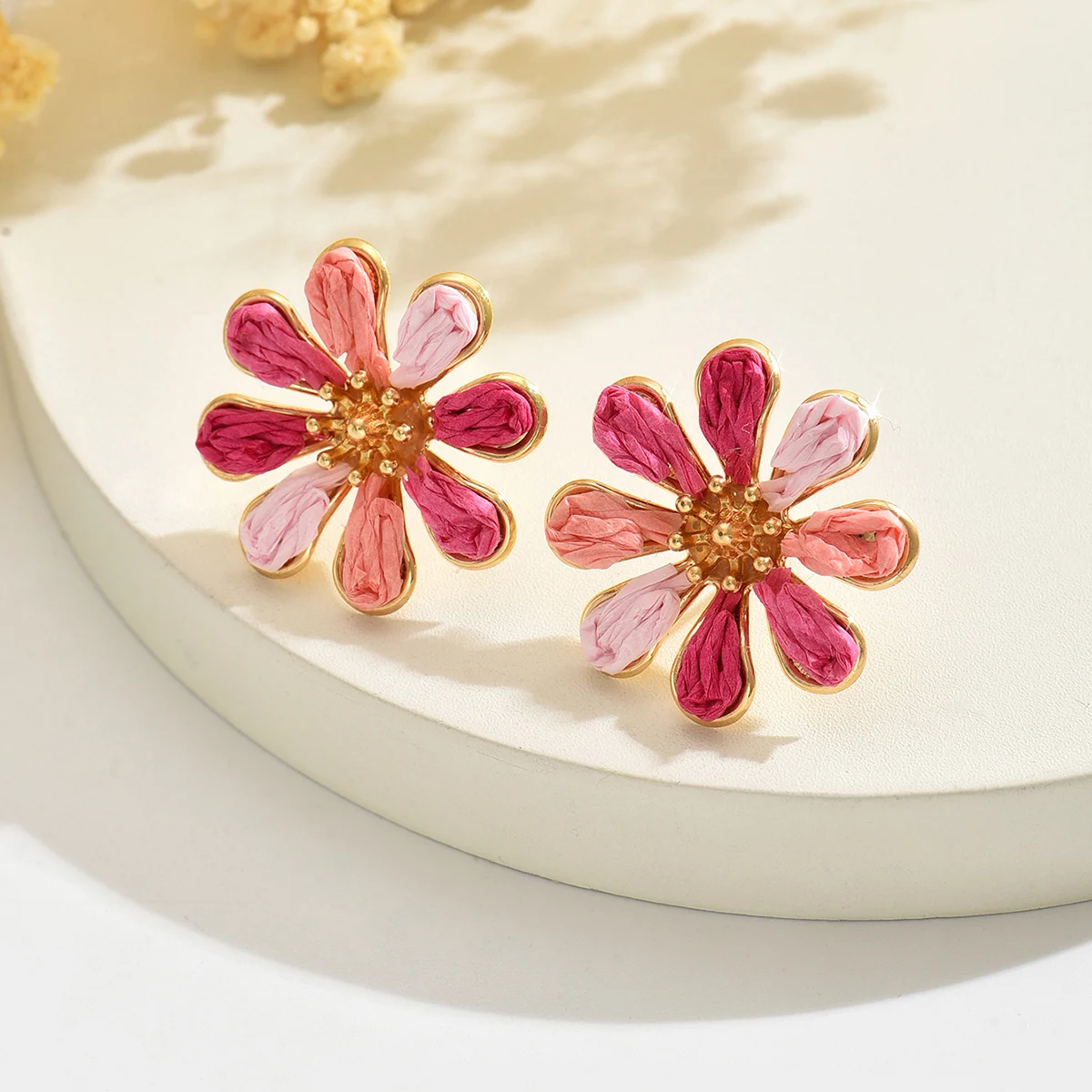 Bohemia Minimalist Delicate Raffia Flower Stud Earrings for Women Girls Handmade Sweet Trendy Rattan Knit Earring Summer Jewelry