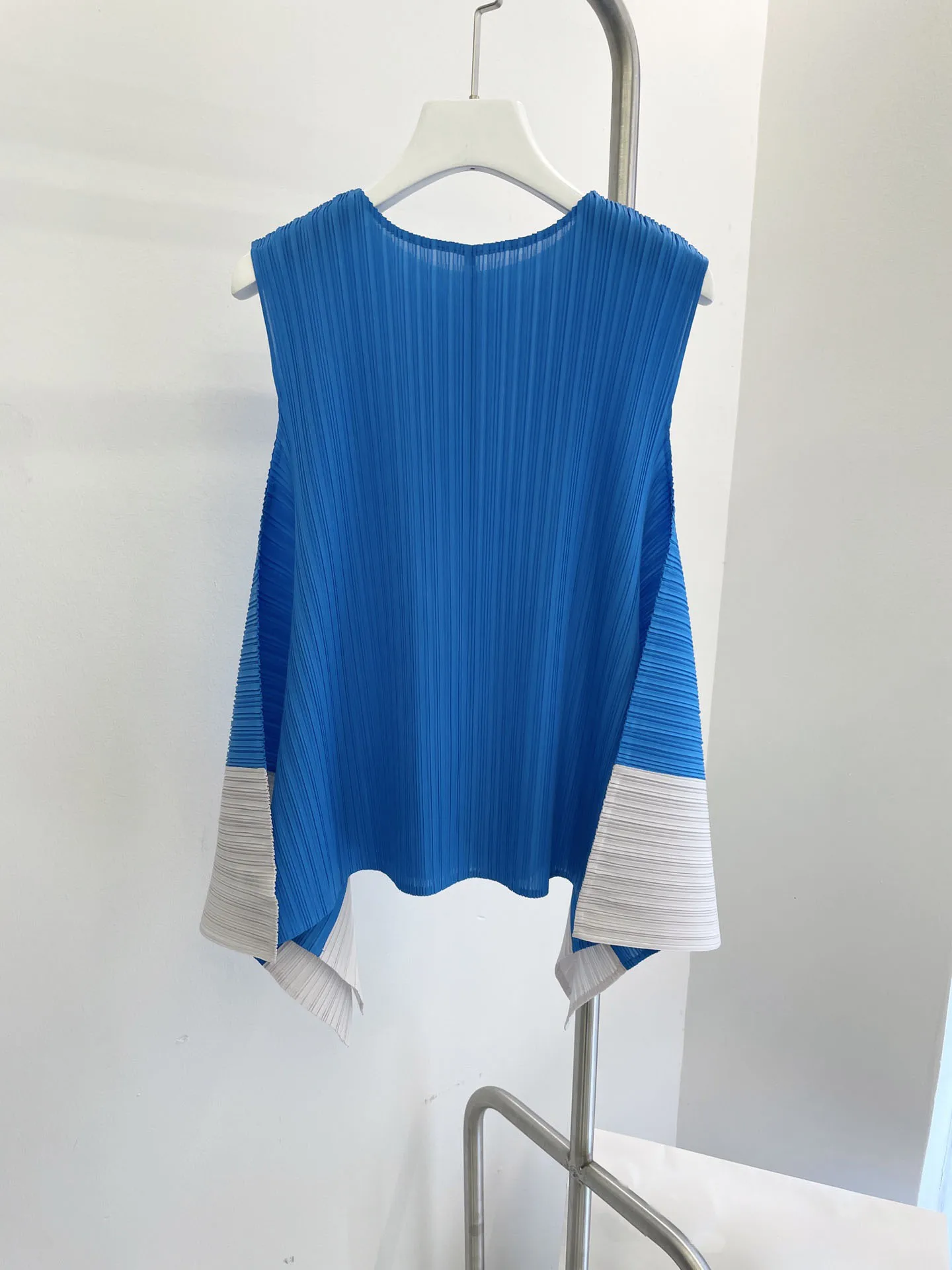 

Contrasting color big swing vest casual and comfortable all-match 2023 summer new hot
