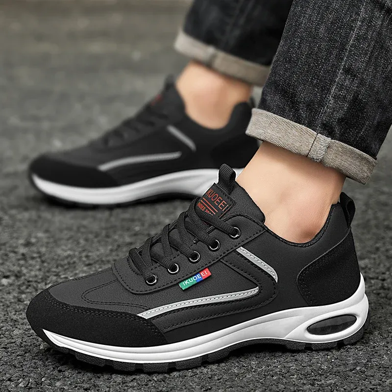 2025 Spring New Men's Outdoor Non-slip Leisure Sports Shoes Middle-aged Men's Air Cushion Cushioned Soft Sole Running Shoes