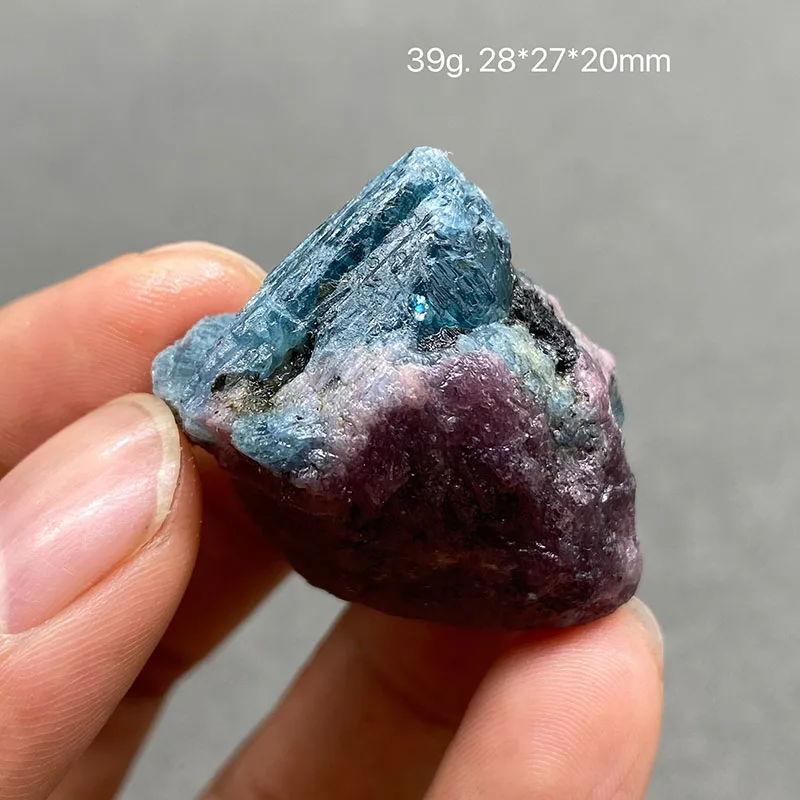 

Коллекция образцов руды из 100% натурального рубина и аквамарина