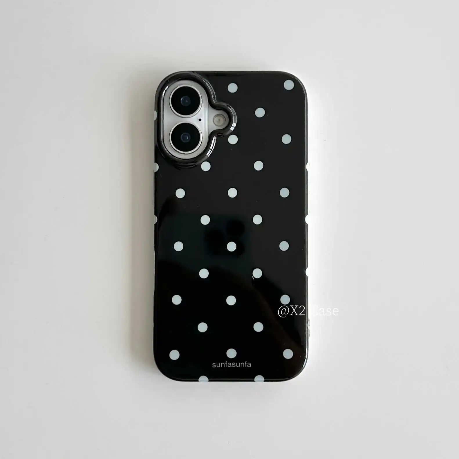 รูปสินค้า เคส iPhone ลายจุดเกาหลี ป้องกันกระแทก