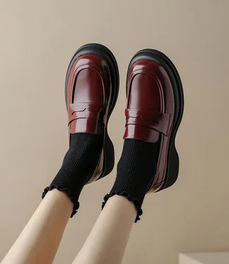 

2024 New Hot High Quality Fashion Classic Low Men and Women Skateboarding Shoes Outdoor Sport Sneakers 35-45