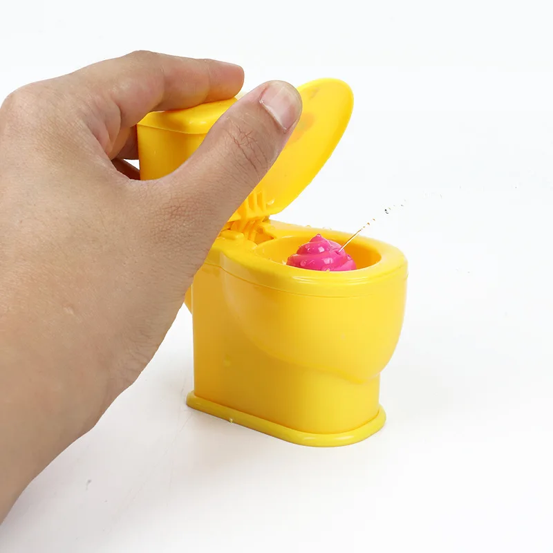 Simulation Toilet Shooting Water Toys Novelty Shooting Water Toilet Toy Props April Fool's Day Prank Funny Gadget Toys