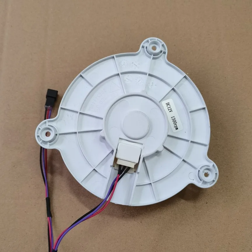 

Applicable to Hisense Rongsheng refrigerator motor 1653261 B052111487 12V 2.5W B03081075