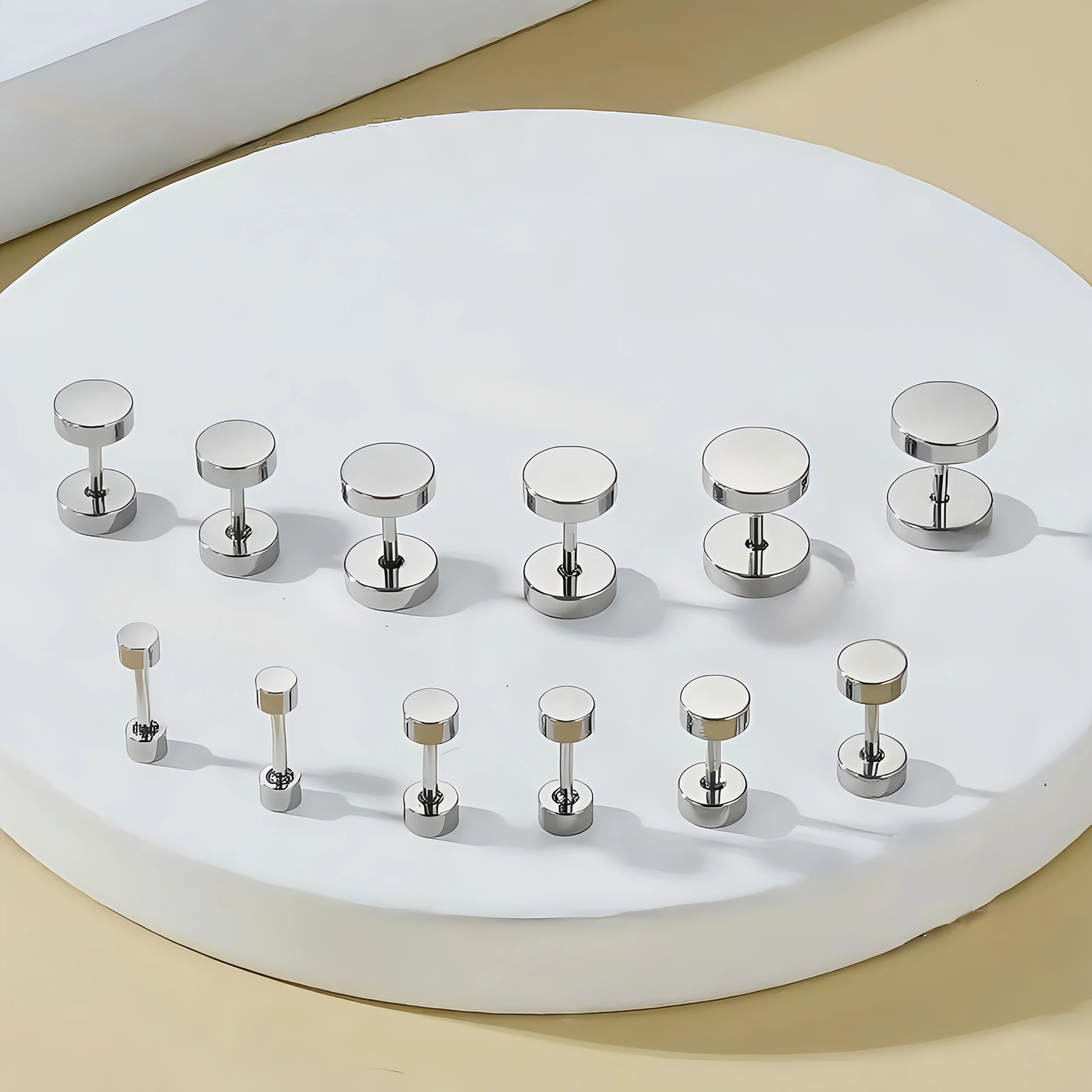 Schwarze Hantel-Ohrstecker für Männer und Frauen, minimalistischer Edelstahl, poliert, flacher Punkt, Scheibe, rund, Piercing-Ohrschmuck, 4–14 mm – Detail 9