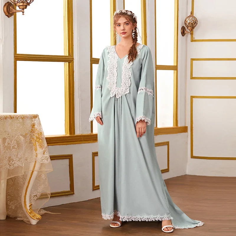 

Dubai Arab Muslim Women's Fashion Casual Embroidery Loose V-neck Dress