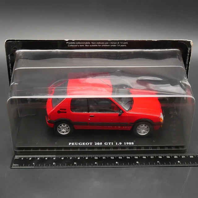 IXO 1:24 - 2 - Voiture miniature - Peugeot 504 et 305 - Deux berlines des  années 80 - Catawiki