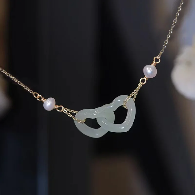 

Natural Hetian jade pearl heart-shaped necklaces high-end light luxury design romantic Interlocking clavicle chain jewelry