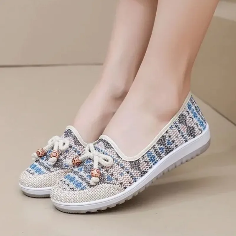 Women's Cloth Shoes New Lazy Footwear Casual Breathable Mom Shoes Shallow Mouth Ethnic Style Ladies Flats Zapatos