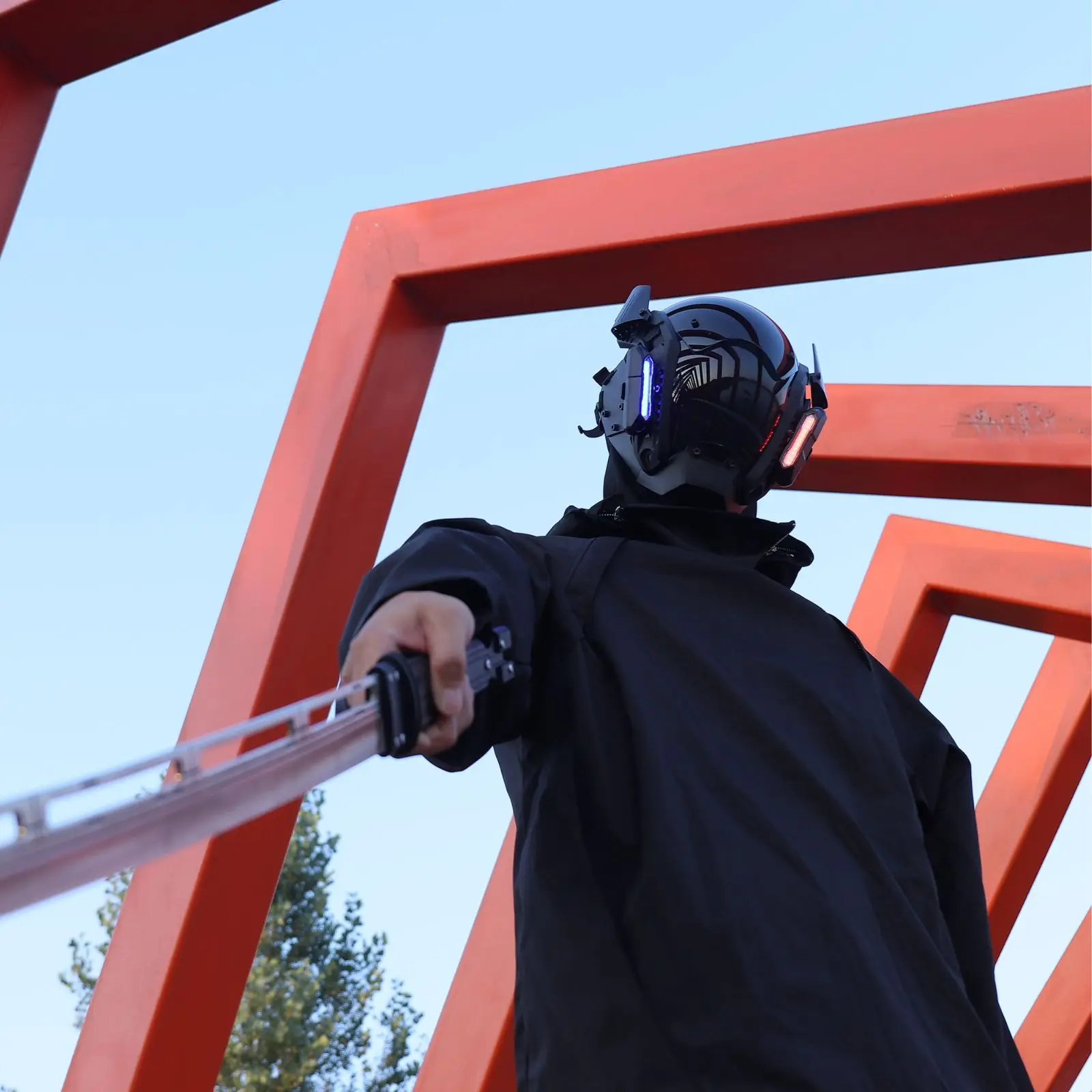 

Black Cyberpunk Mask with Horns Led COOLPLAY Mechanical Sci-fi Masks Cosplay Halloween Fit Party Music Festival accessories