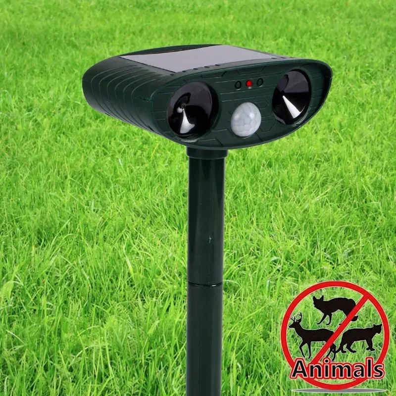 Ultrasonic infrared induction animal repellent solar charging animal repellent For farm courtyards