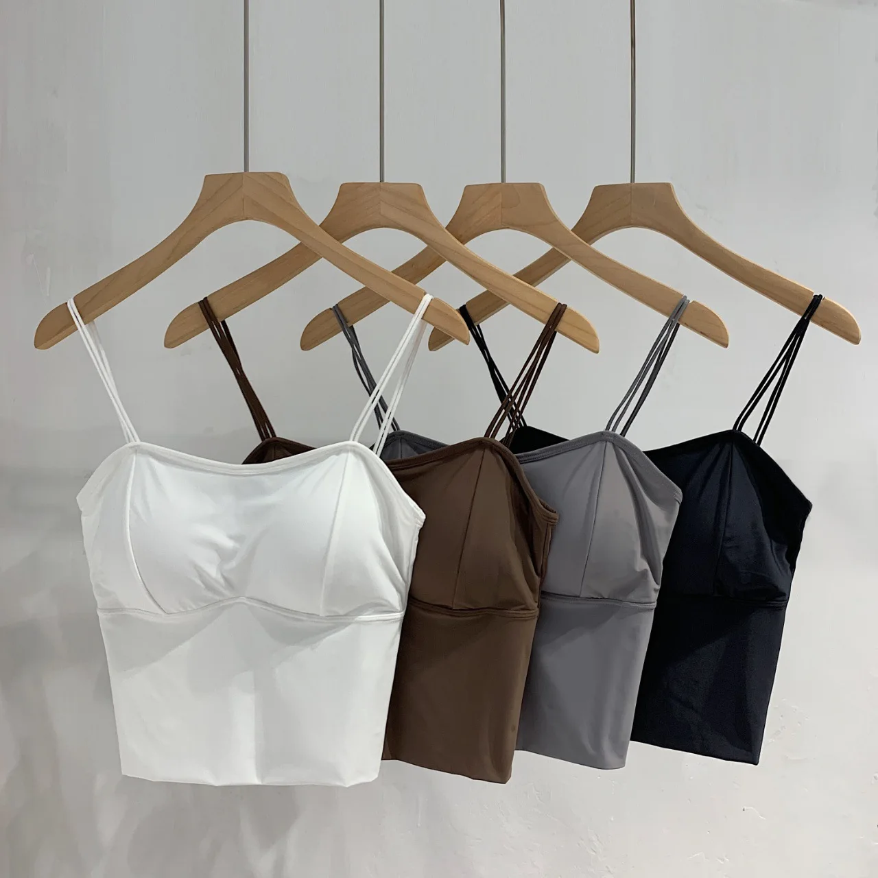 

Popular Ice Silk Traceless Chest Pads Thickened Strap Vest Women's Big U-shaped Back Bra And Sports Underlay Underwear