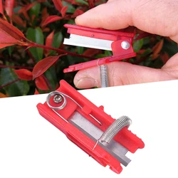 Mini Garden Pruner Fruit Picking Device Multifunctional Thumb Knife Fruits Cutting Blade Rings Finger Protector Garden Tools