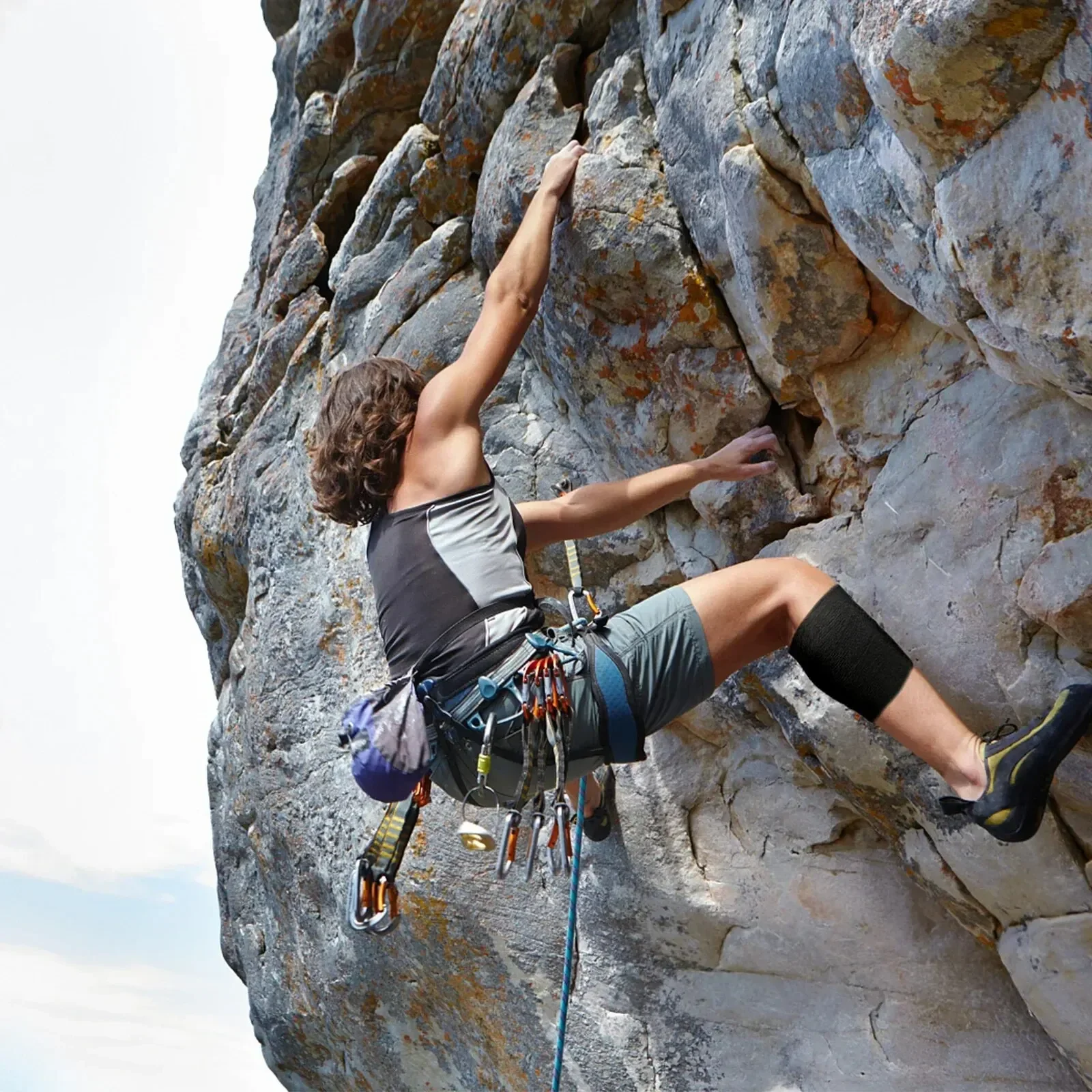 1roll 2.5/5/7.5/10cm*4.5m Non Woven Elastic Self Adhesive Bandage Cohesive Bandage for Sports Fixing Finger Wrist Leg  camping