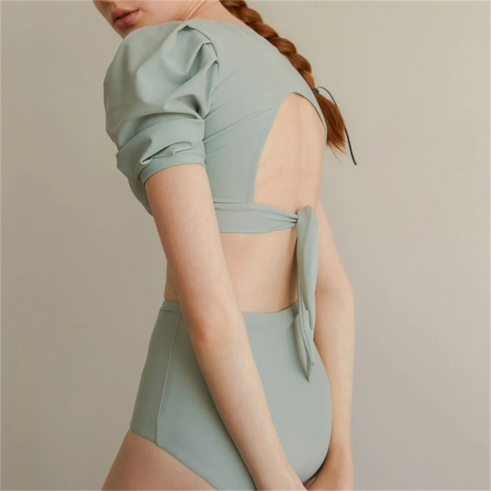 Рисунок 4 - Бикини женское с коротким рукавом