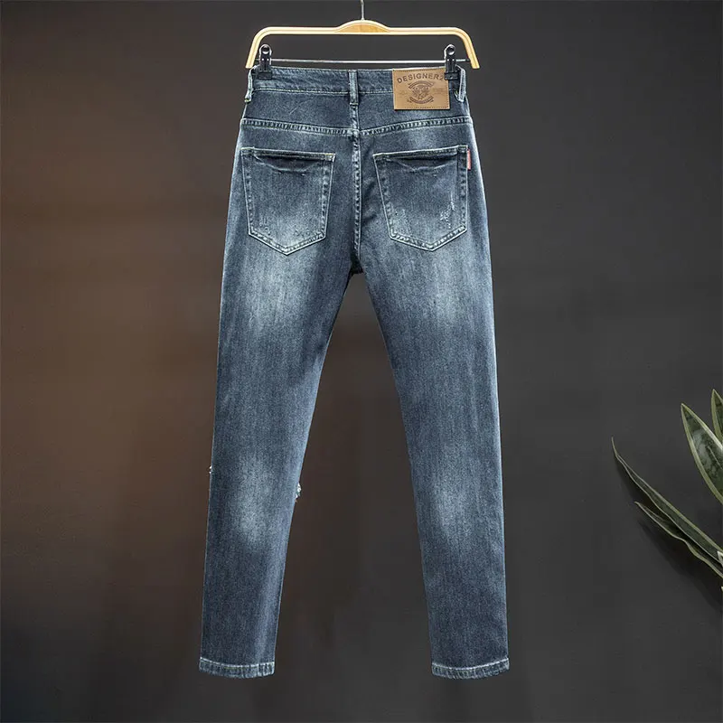 Рисунок 2 - 2024 красивые уличные джинсы с вышивкой