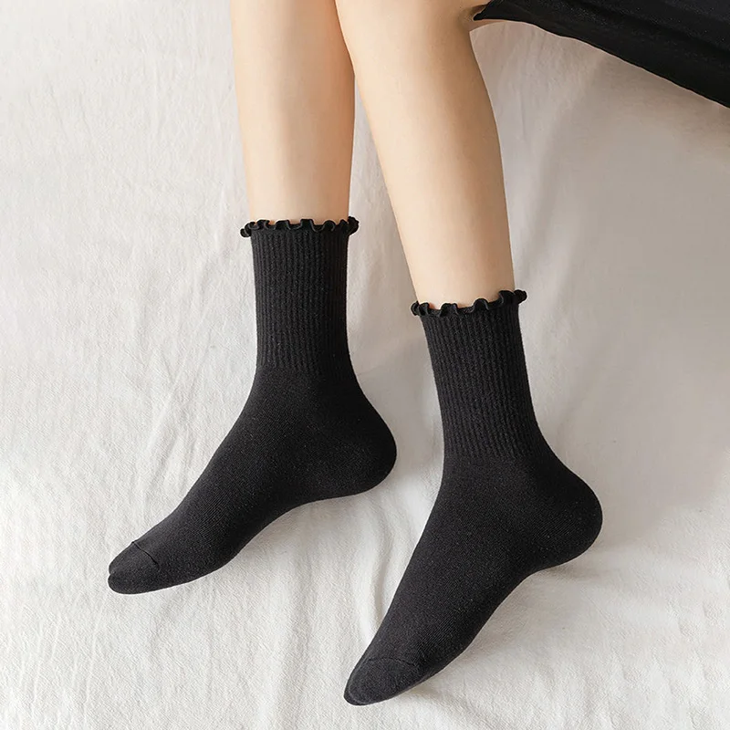 5 Pairs Women Ruffle Frilly Socks Black White Novelty Funny Ankle Socks Cute Solid Cotton Breathable Fashion Crew Sock