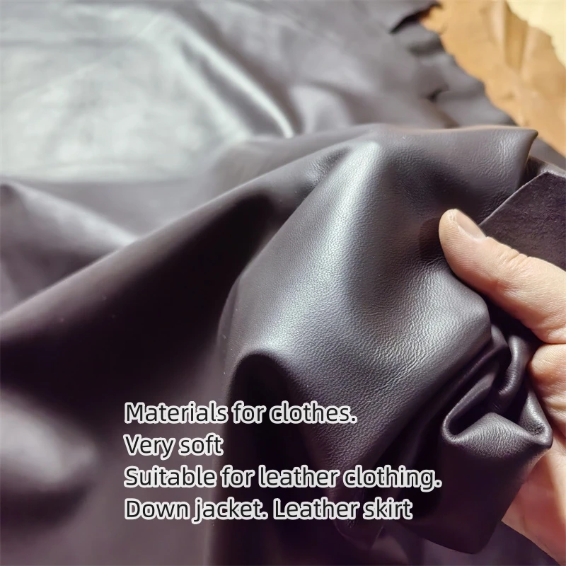 0.7mm 갈색 양가죽. 첫 번째 레이어 가죽. 진짜 가죽 원단. 가죽 의류용 수제 DIY. 가죽 스커트. 전체 양가죽