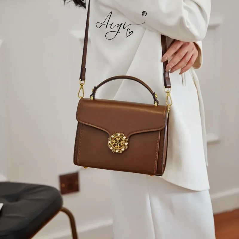 

Новинка 2024, модная женская сумка, Классическая дизайнерская роскошная сумка, трендовая брендовая сумка на плечо с цепочкой, Высококачественная женская сумка через плечо