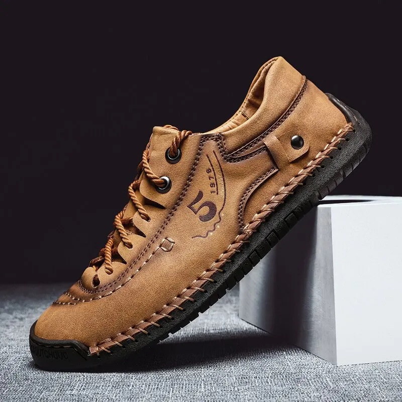 Casual shoes men leather outdoor comfortable non-slip flats moccasin