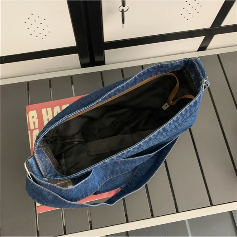 Denim Crossbody Bag Personalized Trendy Design Summer New Large Capacity Student Crossbody Bag Casual Phone Pouch Purse Storage