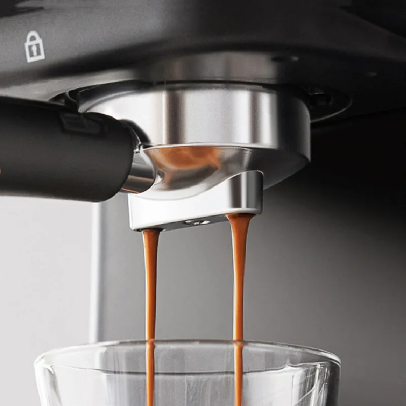 Pequena cafeteira expresso semiautomática para uso doméstico, leite batido a vapor de alta pressão e cafeteira preparada 6