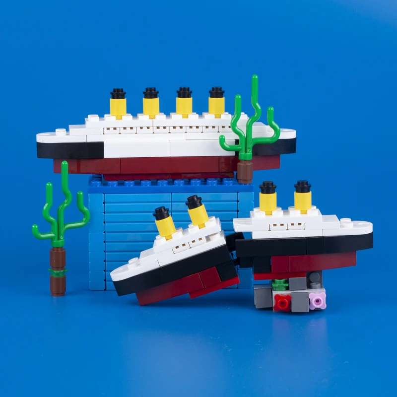 

MOC Titanic Ship Model Building Blocks Kits Sank RMS Cruise Boat Steamship Movie Sea Scene DIY Bricks Toys Children Kids Gift