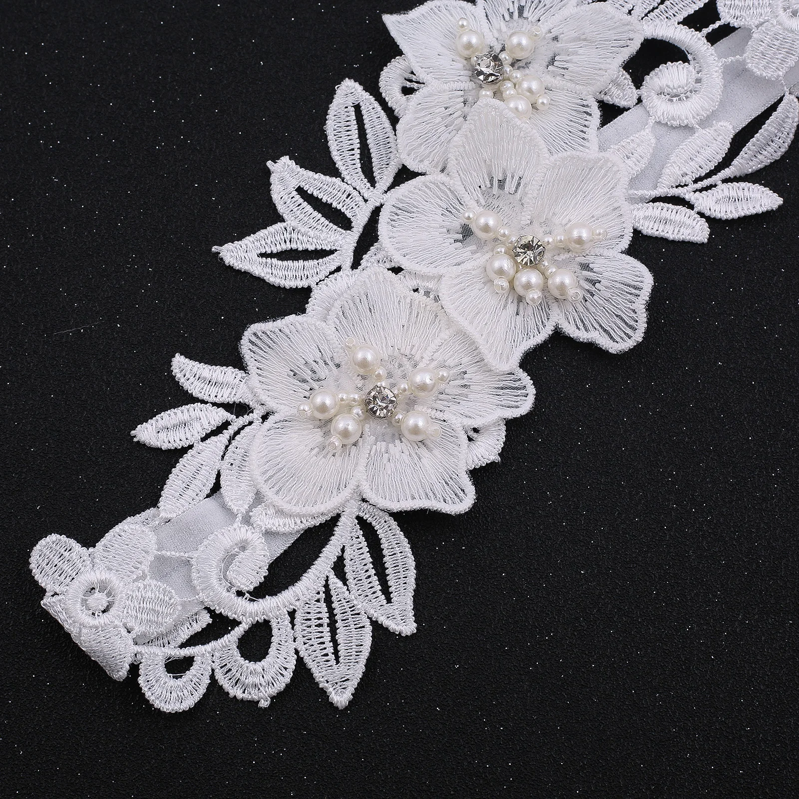 Bridal Dress Decoration Bridal Garter Belt NZUK Bridal Wedding Garters with 3D Flowers and Beaded White Lace Wedding Garters Pearl Bridal Legs Garter Set Thigh Ring