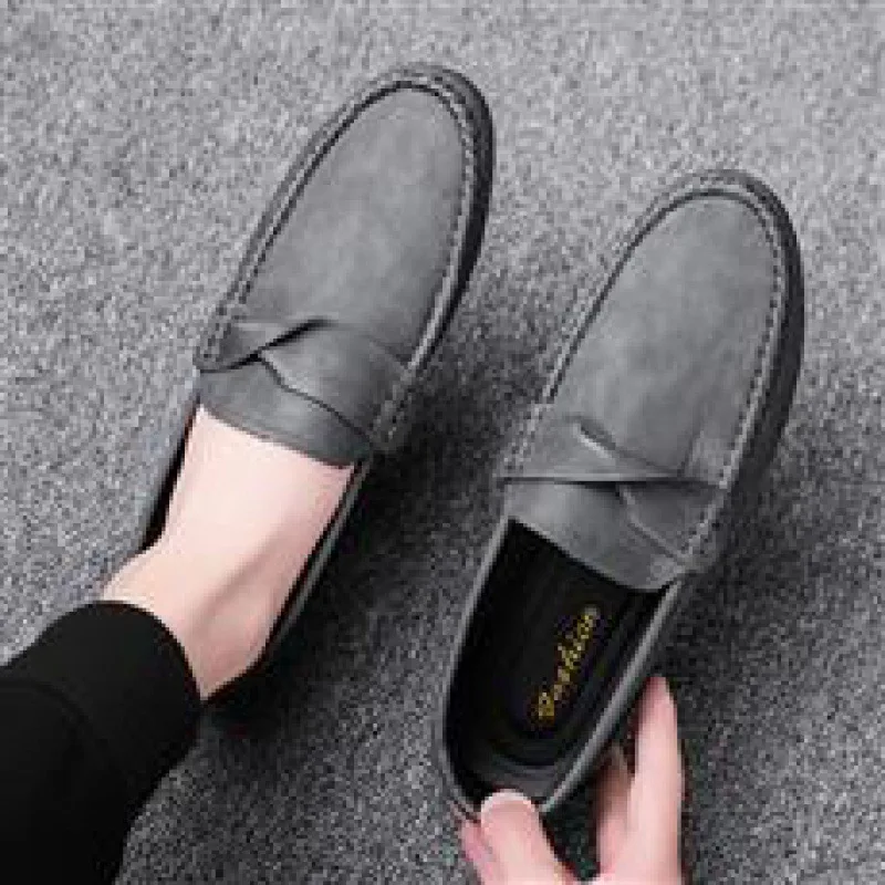 

Summer Beanie Shoes Men's Leather One Pedal Slip-on Casual Leather Shoes 2023 New Soft Bottom Breathable Loafers