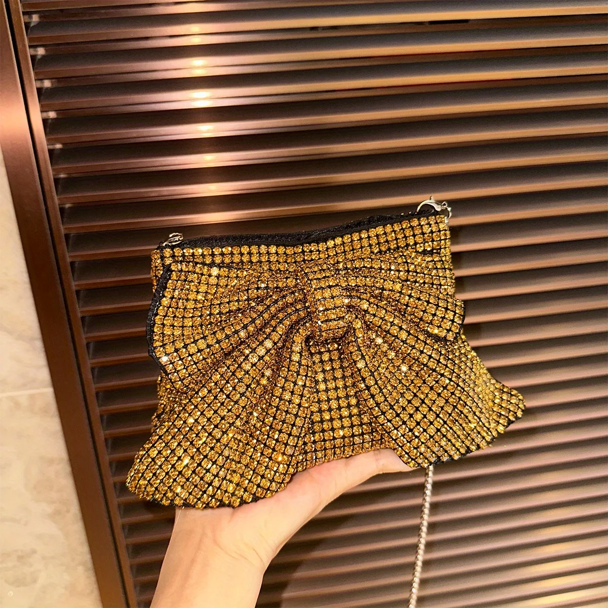 thumbnail image 1 of Bolso de mariposa con diamantes de imitación, nuevo bolso de banquete con tachuelas de diamantes para mujer, bolso cruzado de moda, bolso de vestir con diamantes de imitación, 1 of 5