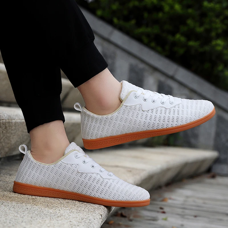Summer Adult Wushu Shoes Mesh Breathable Shoes Men Women Chinese Traditional Old Beijing Taiji Kung Fu Team Performance