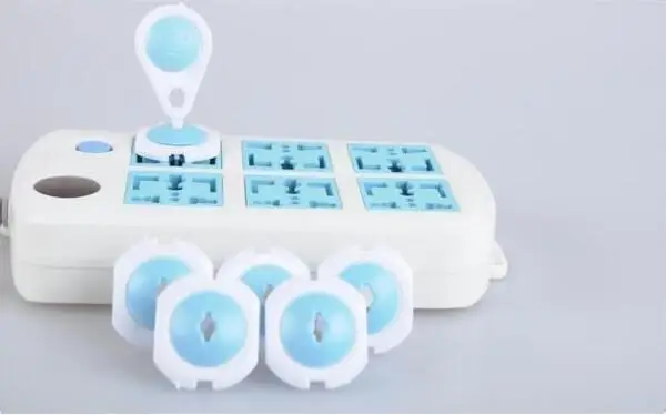 Russian EU European Euro security Child Electric Socket Outlet Plug Two Phase Safe Lock Cover 6 pcs Protection for Baby Kids Safety socket covers