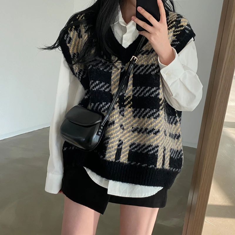 

Preppy Style Women's Knitted Vest Plaid Autumn Winter Pullover V-Neck Female Chic Harajuku Retro Sleeveless Sweater for Women