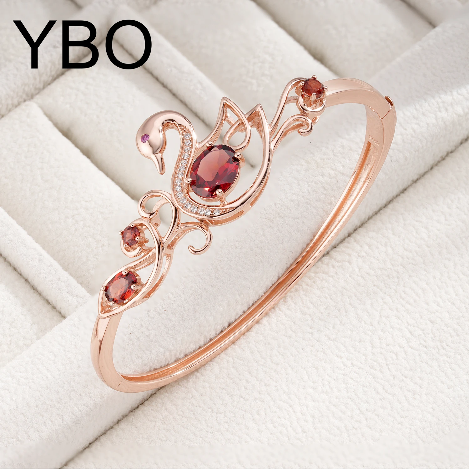 Ybo Luxury Hollow Out Animal Swan Buckle Bangles Women 18K Rose Gold Plated Natural Red Granato Gemstone Bangle Fine Jewelry Gift