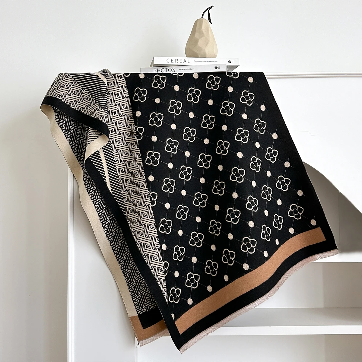 New Brand Elegance Two-Sided Print Scarf Soft Warm Fringe Pashmina Shawl Autumn and Winter Outdoor Coldproof Windproof Blanket