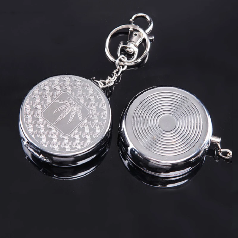 

JUSES' SMOKESHOP New Hot Selling Portable Boutique Mini Stainless Steel Ashtray with Lid and Keychain Smoking Accessories