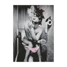  Fashion Sexy Woman Poster Print Girl Drinking Bar Canvas Painting Bling Toilet Roll Paper Picture Modern Wall Art Bathroom Decor 