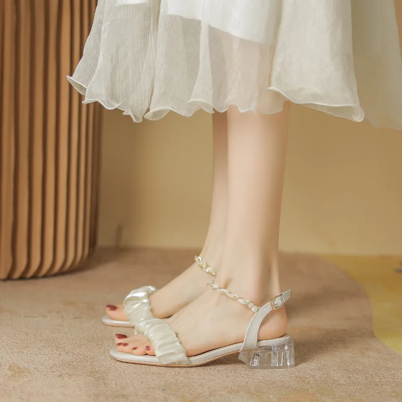 

2023 Summer New Fashion Sandals Female Shoes Woman Fairy Wind Crystal Thick Heel Sandals Girls One Word Buckle Sandal