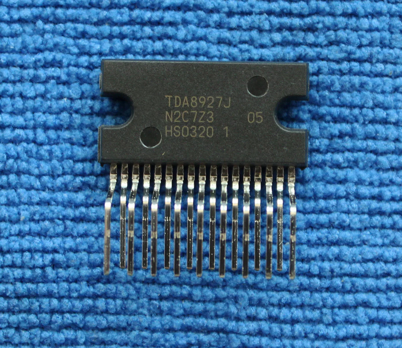 

1 шт TDA8927J TDA8927 ZIP-17