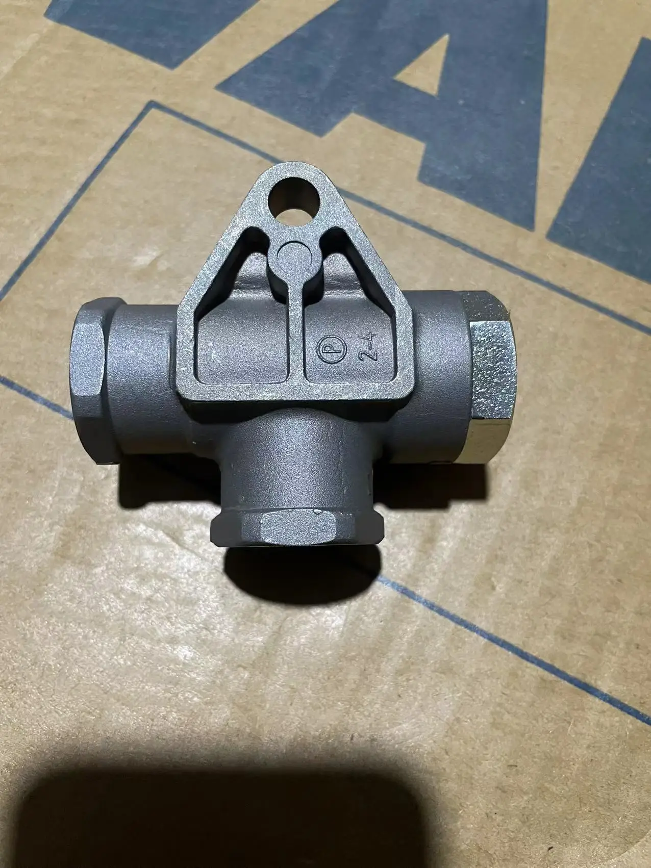 Original 4342080290 three-way valve