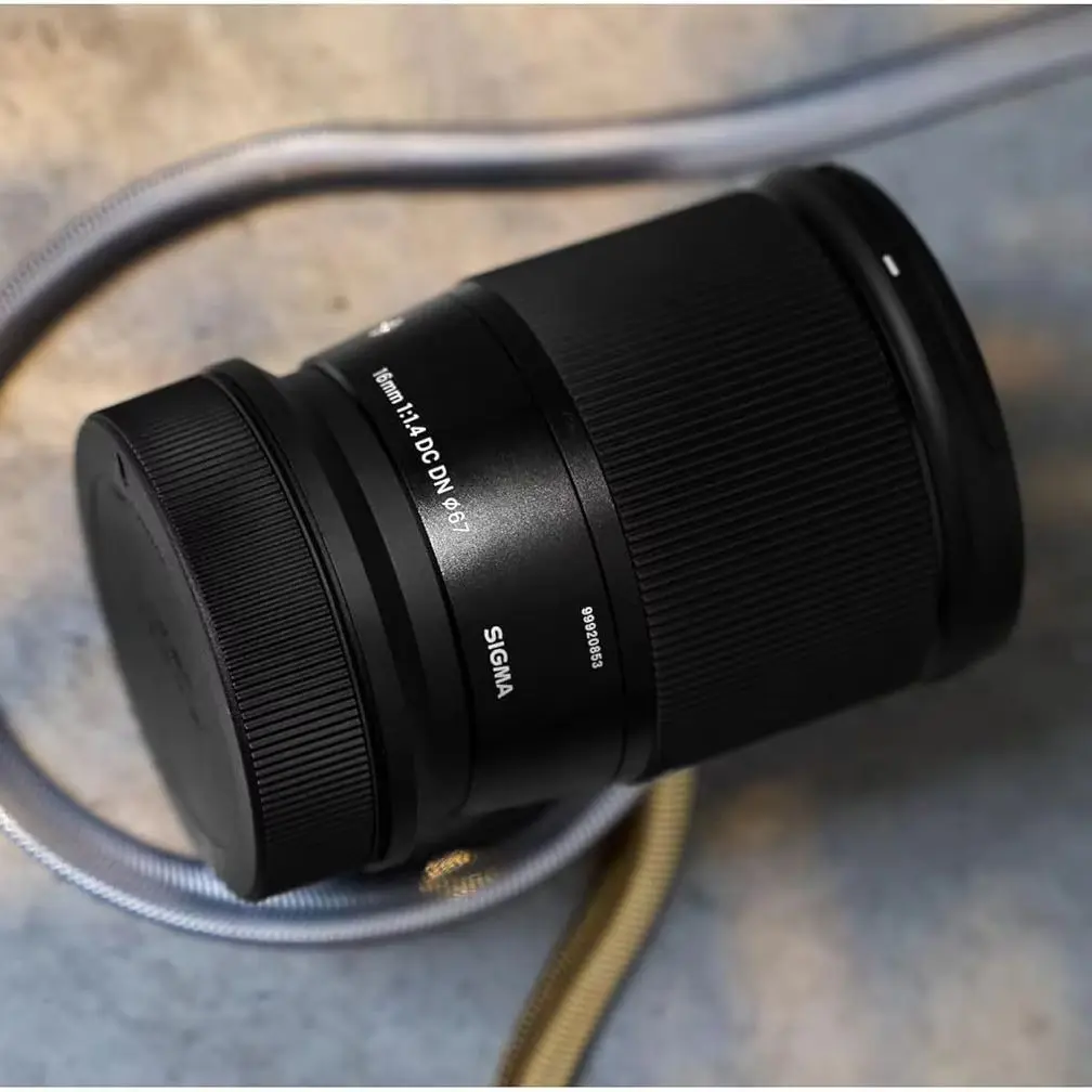 SIGMA Contemporary 16mm F1.4 DC DN APS-C 대구경 광각 프라임 렌즈 , 후지필름, 니콘용 9개의 조리개 블레이드