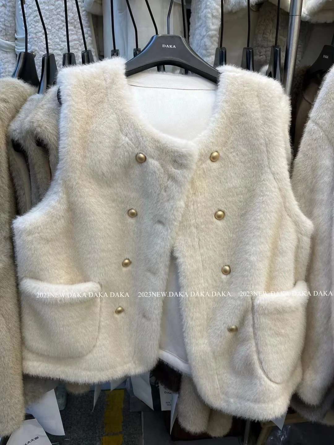 

Golf Fur Vest Women's 2023 Winter New Plush Fur