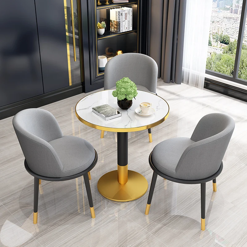 Рисунок 3 - Семейный стол, стулья для гостиной