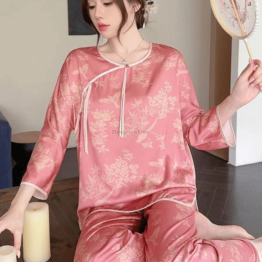 بيجامات تقليدية جديدة على الطراز الصيني لعام 2025...