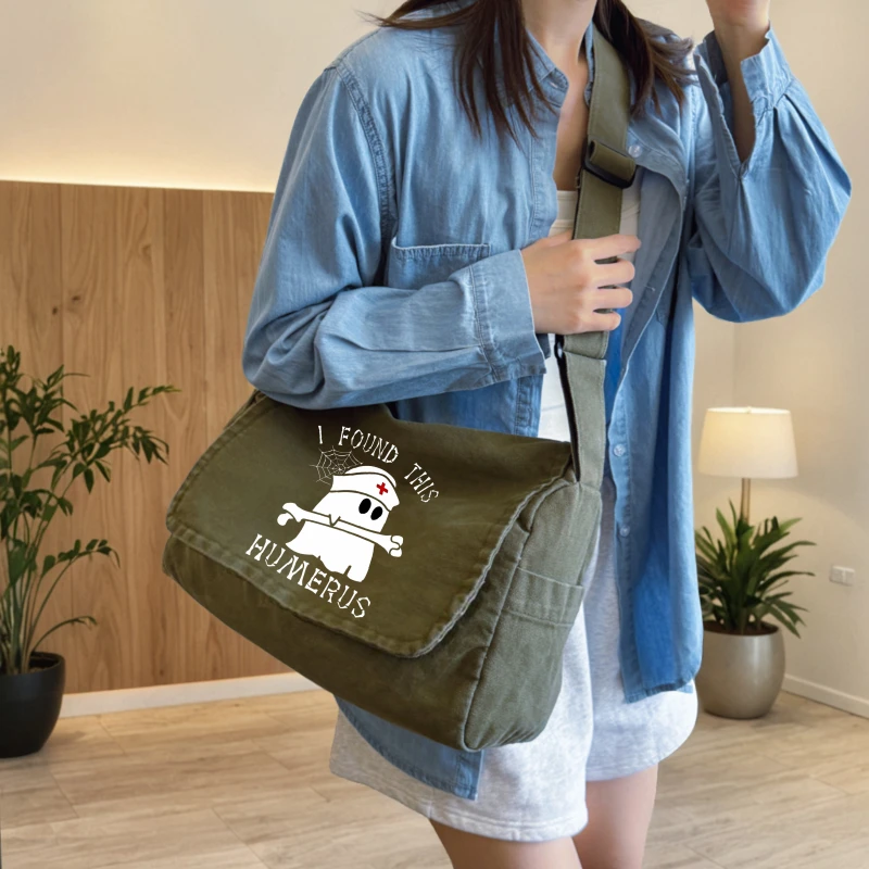 Halloween Women's Shoulder Bag Ghost Print Canvas Messenger Bag Large Capacity Crossbody Bag for Daily Use