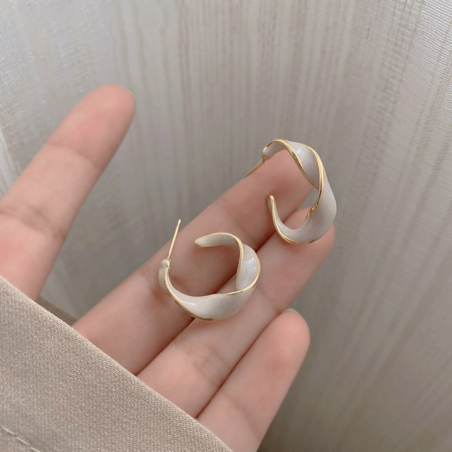 Hoop Earrings for Women Statement Vintage Punk Heavy Metal Circle Round Gold Earrings Fashion Jewelry Gifts