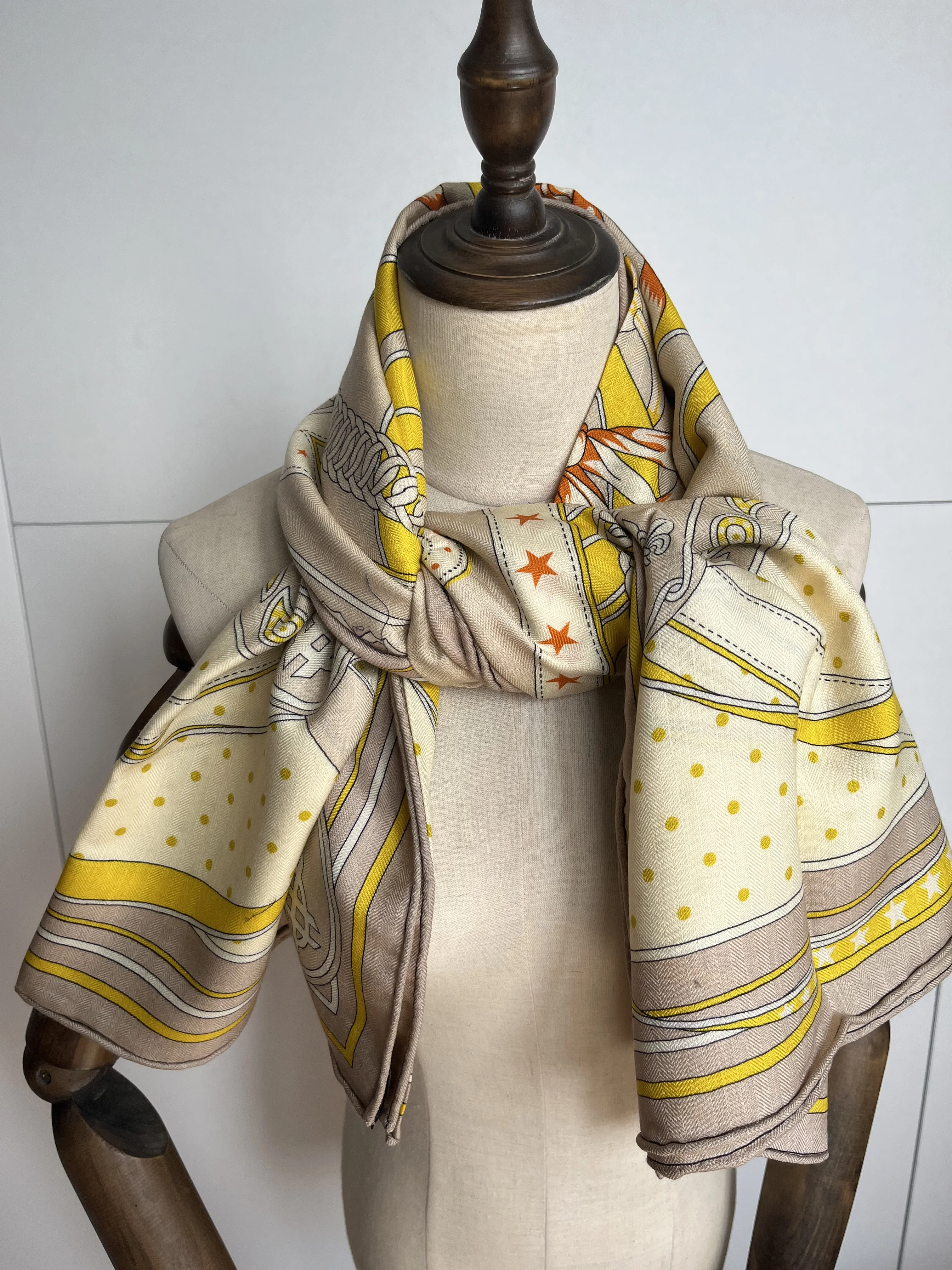 

2023 new arrival autumn winter yellow 140*140 cm scarf 70% cashmere 30% silk scarf wrap for women lady girl gift